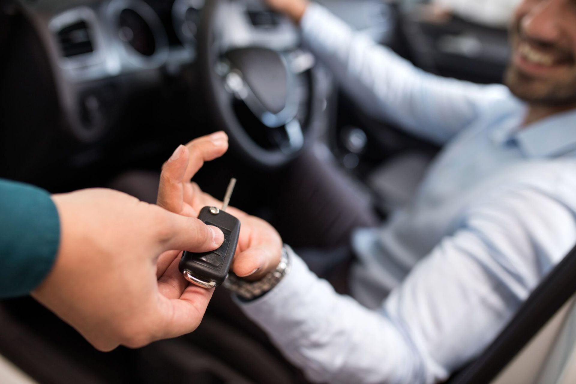 Location de voiture en Algérie : Darbooking, Safar El Amir ou Anis Tour ? Le comparatif complet