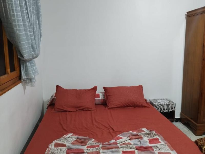 F2 bas de villa dans un quartier propre 