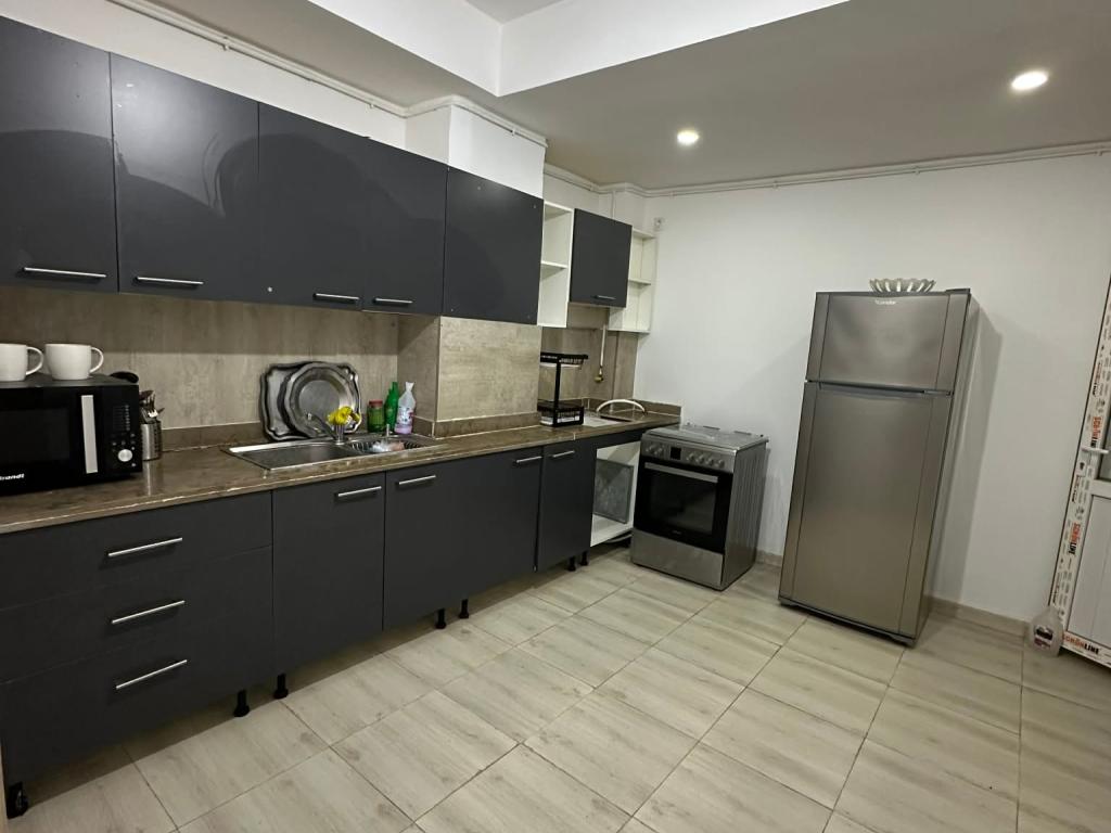 Location par nuitée Luxueux appartement f3 mostaga