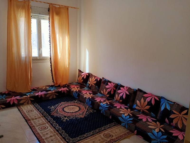 F3 jean darc skikda مكيفة مجهزة بكل شي  قرب البحر