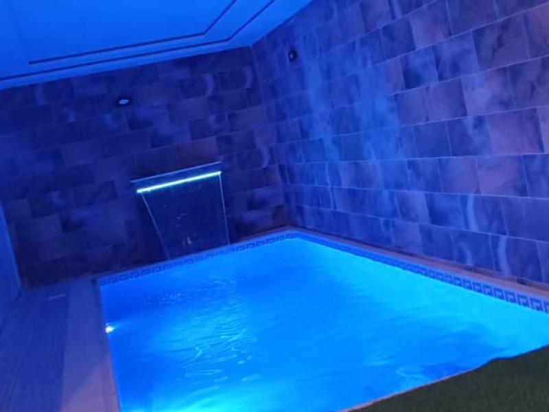 Location niveau de villa avec piscine 