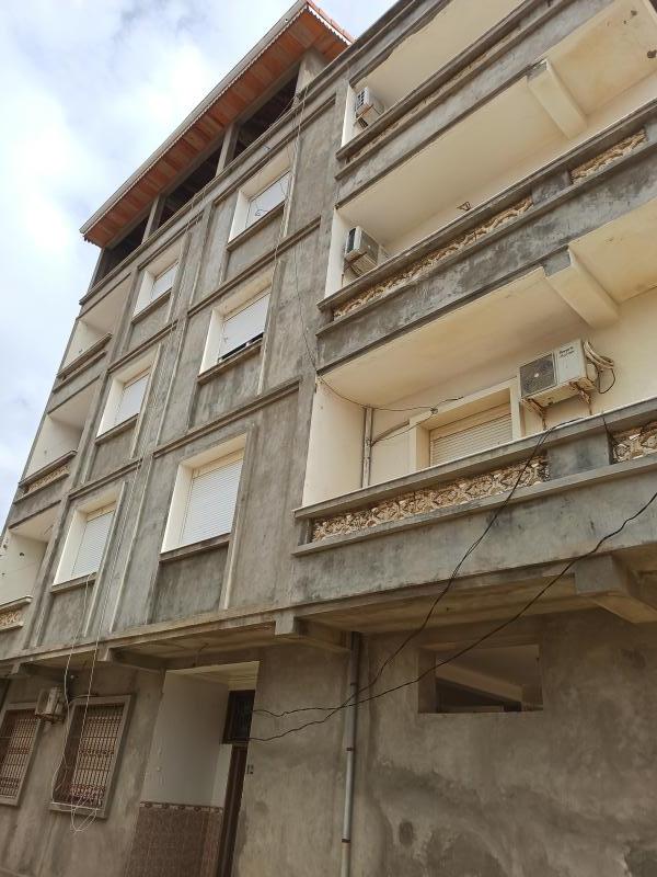 F2 et f3 bien équipé a jijel