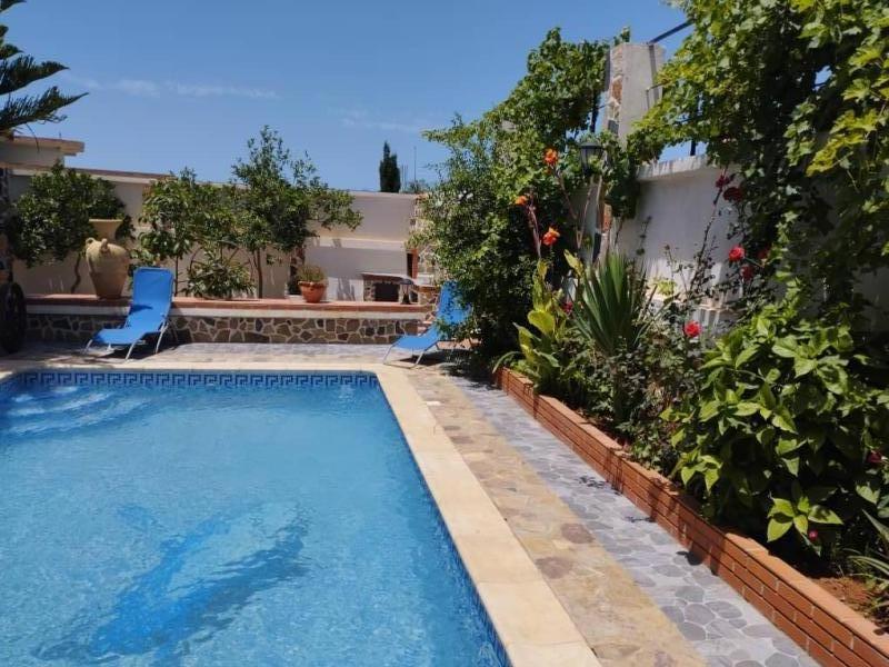 Villa moderne avec piscine